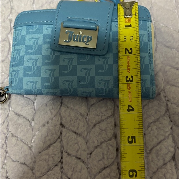 Juicy Couture Blue Card Holder with Heart Keychain - Picture 5 of 5
